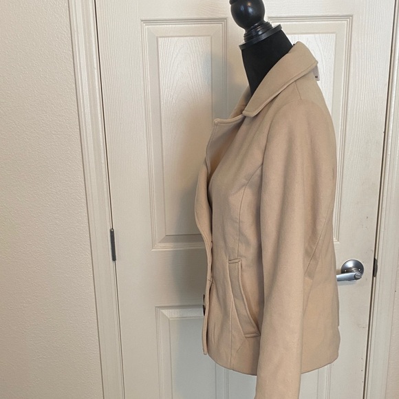 Classic Tan Double-Breasted Women's Coat - Picture 4 of 5